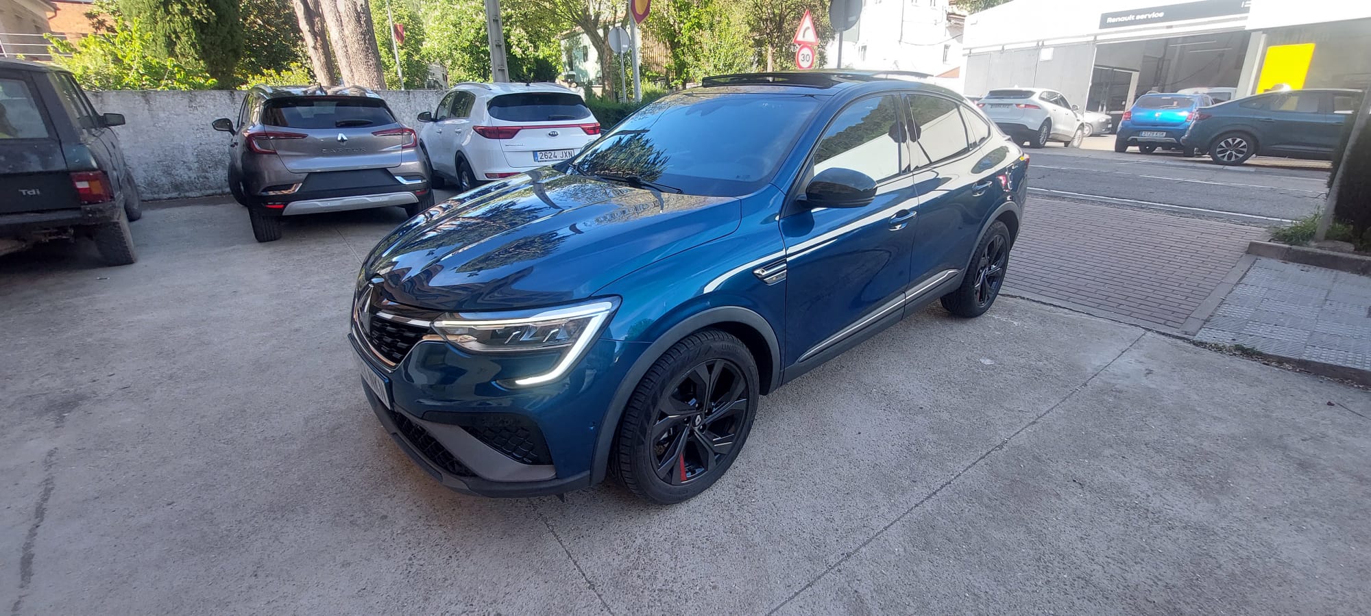 Renault Arkana 1.6 hybri 145cv miniatura 4